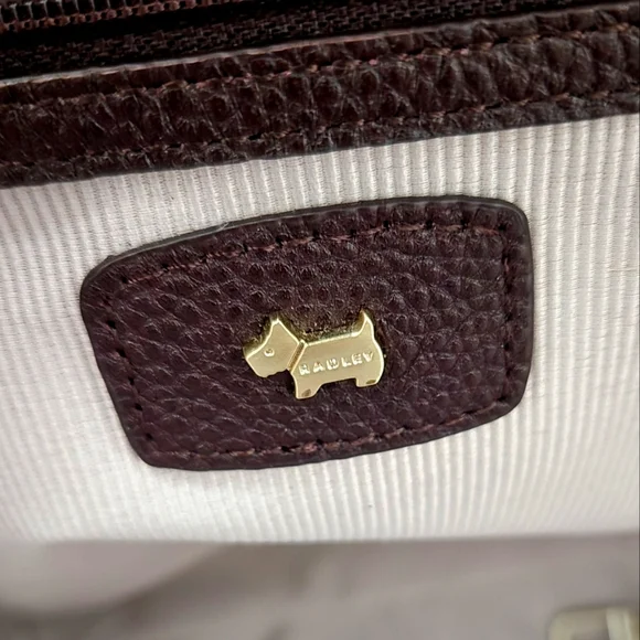 Gorgeous Radley London Tote EUC - Picture 11 of 16